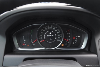 2016款沃尔沃XC60 2.0T T5智行版
