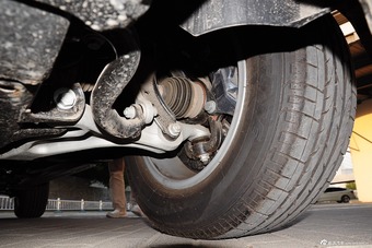 2011款途锐V6 3.0TSI汽油舒适型