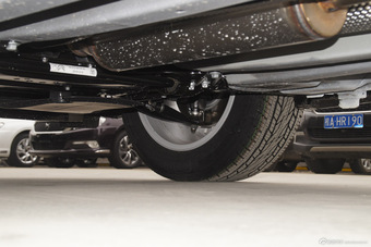 2016款DS 6 1.6T自动舒适版THP160