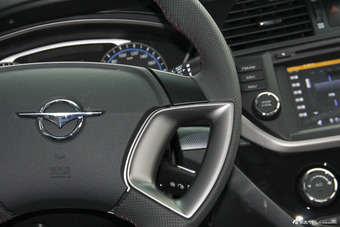 2015款海马M6 1.5T手动豪华型