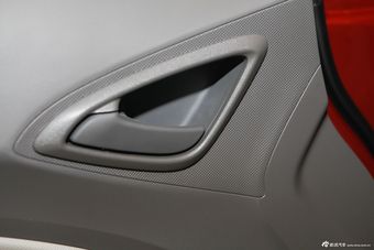 2013款新赛欧三厢1.2L手动温馨版