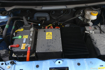 2014款众泰云100纯电动舒适型