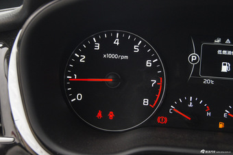 2014款起亚K4 1.8L自动GLS