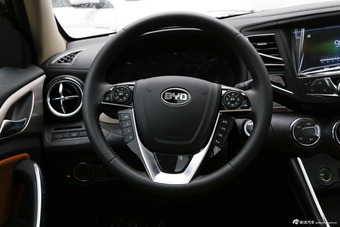 2016款比亚迪宋1.5TI手动豪华型