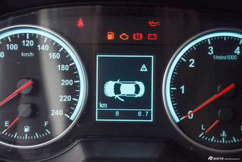 2014款中华V5 1.5T手动两驱运动型