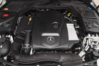 20015款奔驰C级C200旅行版