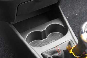 2014款金刚三厢1.5L手动进取型到店实拍