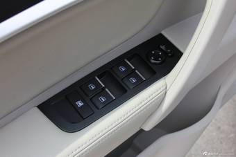 2014款新帝豪三厢1.3T CVT尊贵型到店实拍