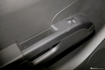 2014款爱唯欧三厢1.4L手动舒享版