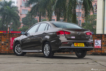 2015款V5菱致plus 1.5L手动智尊型