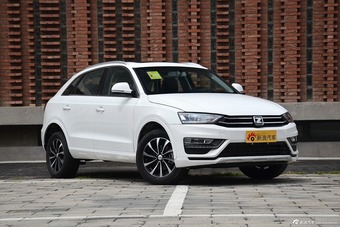 2016款众泰SR7 1.5T手动魔方之梦版