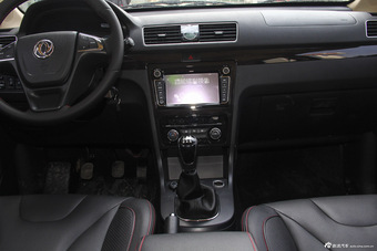 2016款风光370 1.5L手动尊享版7座