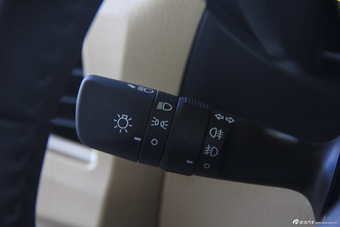 2014款卡罗拉1.6L自动GL-i真皮版