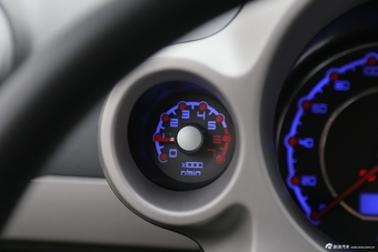 2014款悦悦J2 1.0L手动豪华型