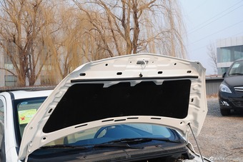 2015款绅宝D20两厢1.5L自动乐享版