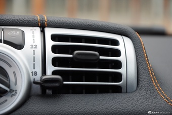 2015款smart fortwo 1.0 MHD 炫闪特别版