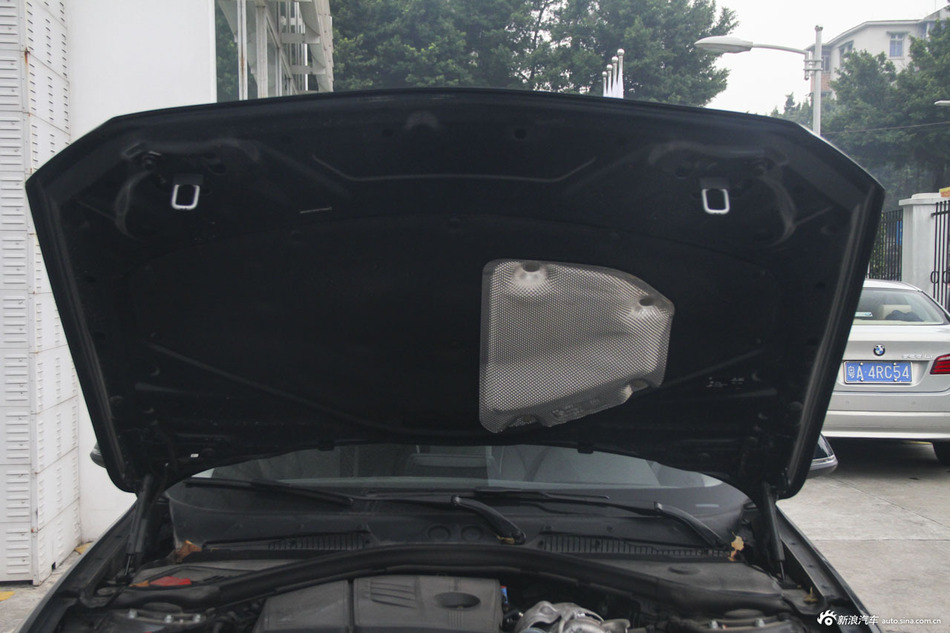 2015款宝马1系118i 1.6T自动都市设计套装