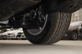 2016款DS 6 1.6T自动豪华版THP160