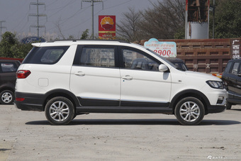 2016款风光370 1.5L手动标准版7座