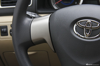 2013款花冠1.6L手动超值版