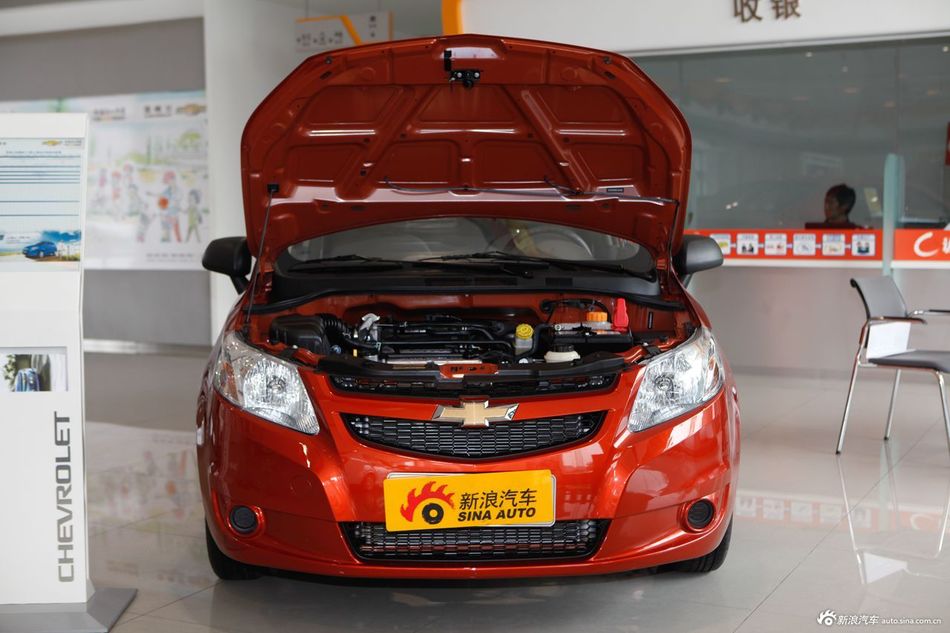 2013款新赛欧三厢1.2L手动温馨版