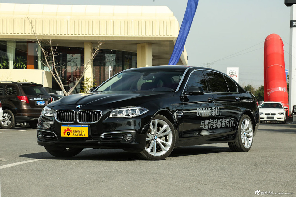 2015款宝马5系535Li 3.0T自动行政型豪华设计套装