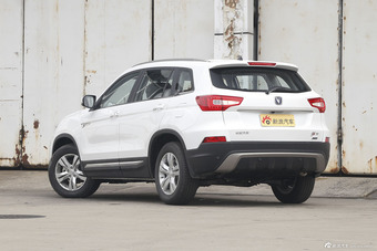 2015款长安CS75 1.8T自动四驱精英型
