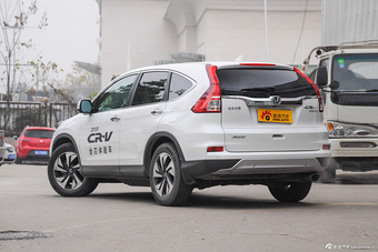 2015款CR-V 2.4L自动四驱豪华版