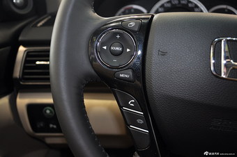 2014款雅阁2.0EXN豪华导航版 探戈红