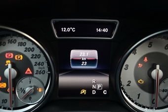 2016款奔驰CLA级 CLA200 1.6T自动动感型