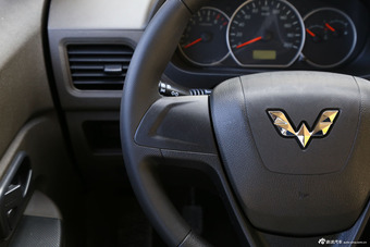 2015款五菱宏光S 1.2L手动基本型 国IV