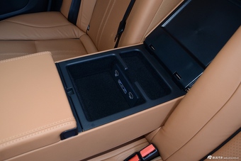 2016款捷豹XJL 3.0L自动SC四驱全景商务版