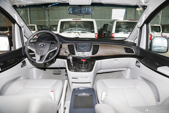 2013款瑞风M5 2.0T自动公务版图片