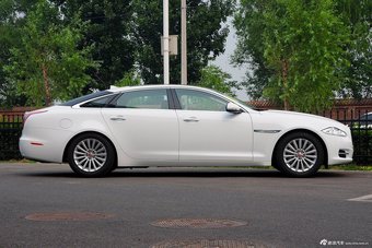 2015款捷豹XJL80周年版