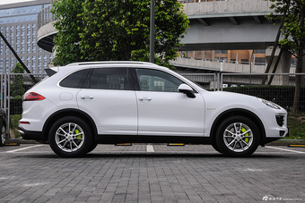 2015款卡宴Cayenne S E-Hybrid 3.0T自动