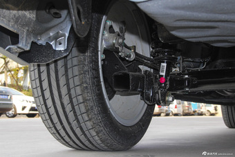 2016款吉利帝豪1.3T自动三厢向上版