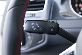 2016款高尔夫2.0T自动GTI