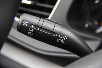 2015款荣威360 1.5L手动精英版