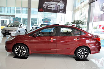 2013款凌派1.8L自动豪华版 探戈红