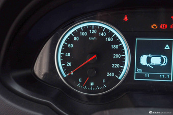 2014款中华V5 1.6L手动豪华型