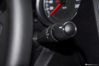 2014款东风标致408 1.6T自动至尊版