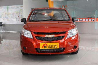 2013款新赛欧三厢1.2L手动温馨版图片