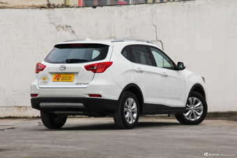 2015款传祺GS5 Super 2.0L自动两驱舒适版