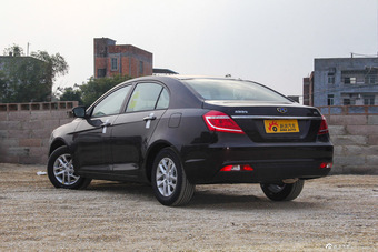 2016款吉利帝豪1.5L手动三厢时尚版