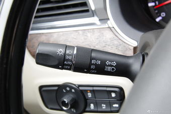 2016款传祺GA8 2.0T自动至尊版320T