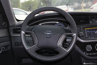 2015款海马M6 1.5T手动豪华型