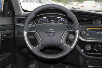 2015款海马M6 1.5T自动豪华型