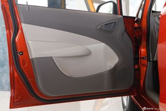 2013款新赛欧三厢1.2L手动温馨版图片