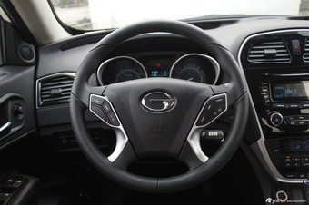 2015款传祺GS5 Super 2.0L自动两驱舒适版