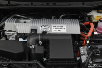 2016款雷凌双擎1.8L自动豪华版